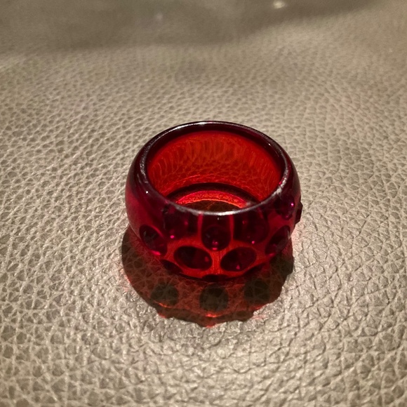 Plastic ring - Picture 2 of 2